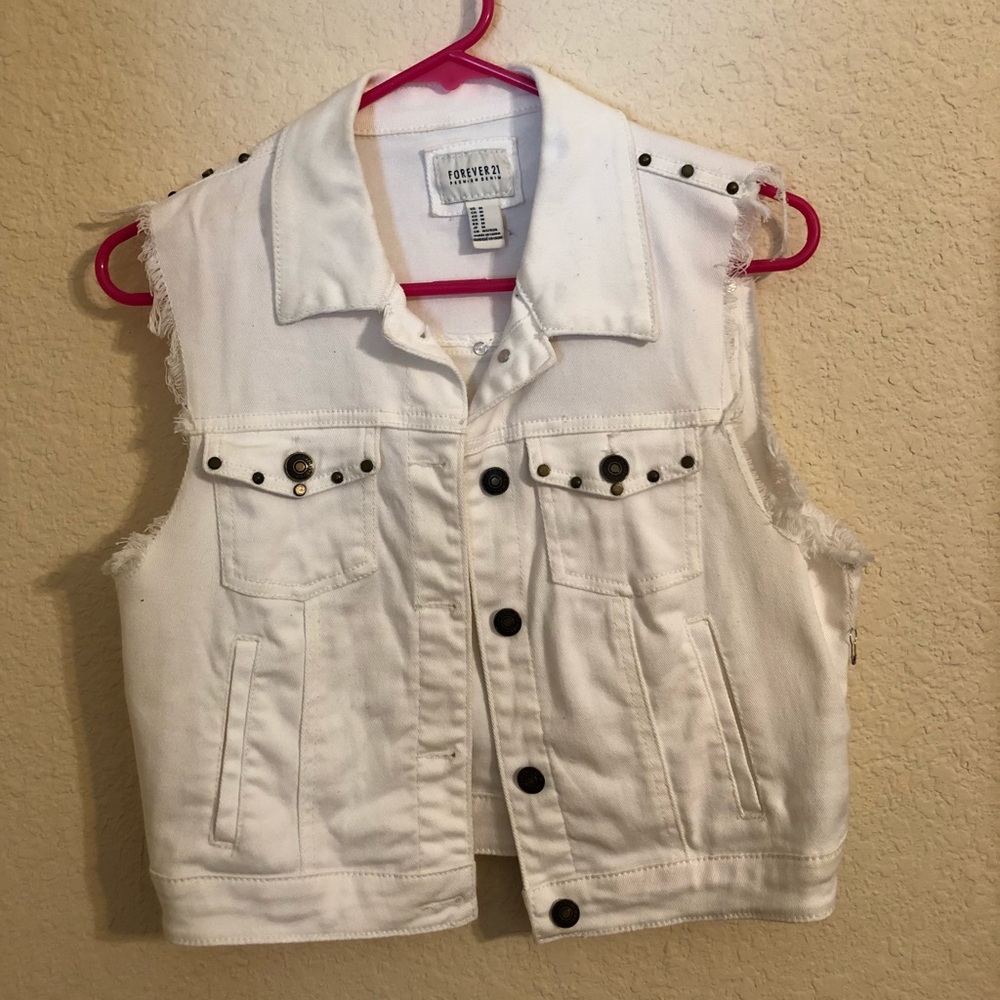 Cute white w/studs vest
